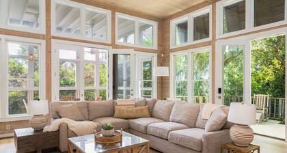 Ocean and Creek Front Vacation Retreat