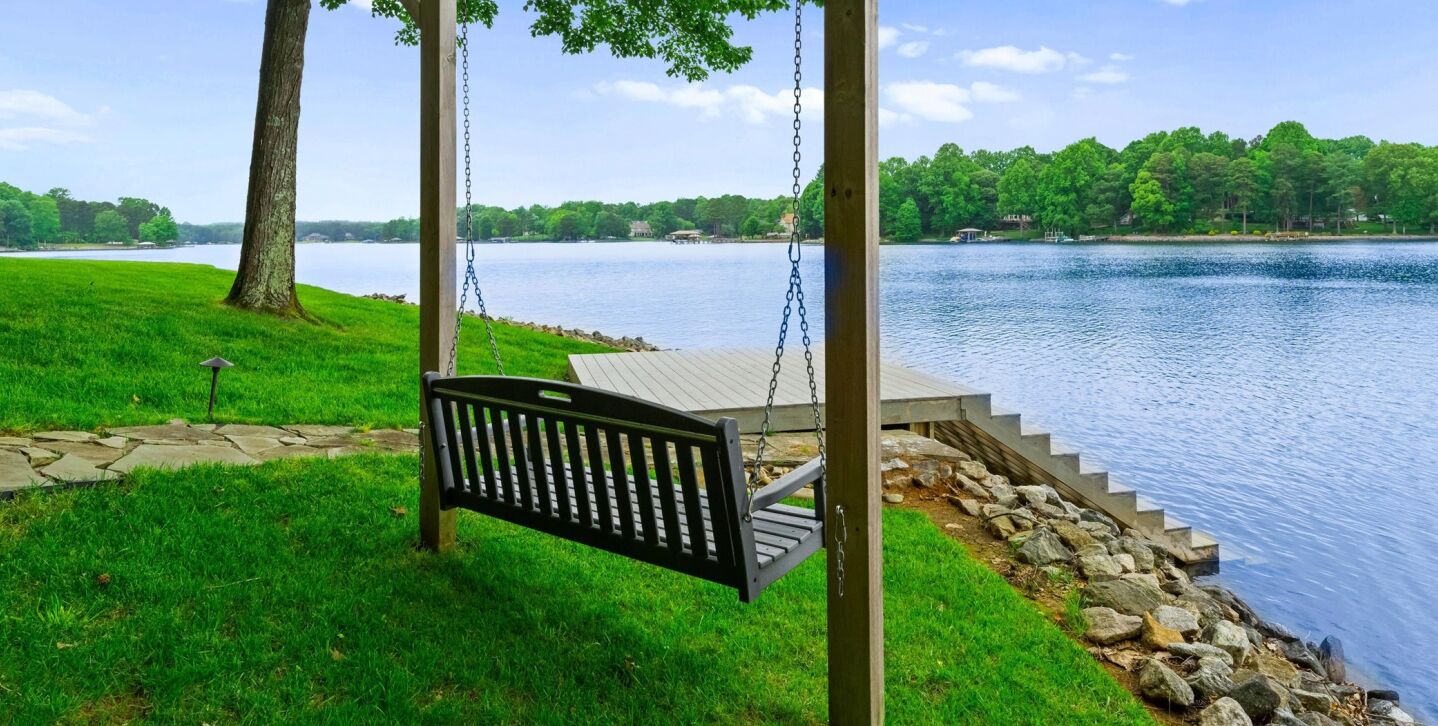 Grand Bay w/Hot Tub, 440' Shoreline & Optional Boat Rental