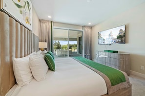 5 bedrooms, iron/ironing board, WiFi, bed sheets