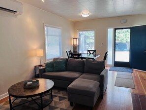 Smart TV, fireplace, DVD player, table tennis