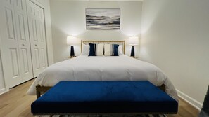 3 habitaciones, tabla de planchar con plancha y cuna de viaje 
