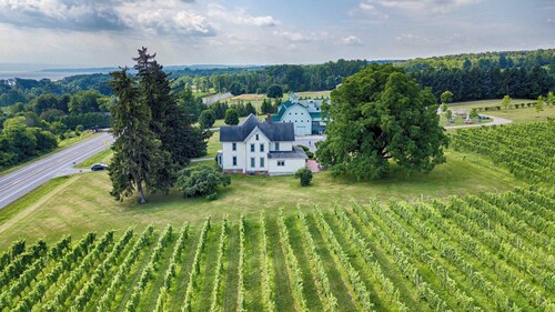 The Vineyard House at Fox Run Vineyards: Gather Your Gals for Galentine's Day!