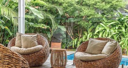 Foam - Beach Houses of Byron