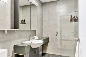 風筒、提供毛巾、洗頭水