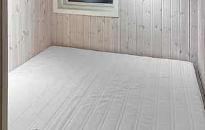 2 bedrooms, WiFi (free)