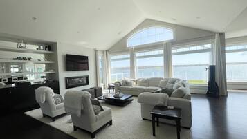 Smart TV, fireplace, computer monitors, printers