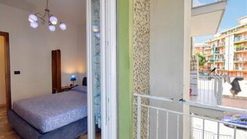 1 chambre, fer et planche Ă repasser, Wi-Fi gratuit, draps fournis