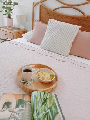 Desk, iron/ironing board, free WiFi, bed sheets