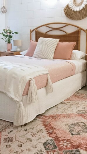 Desk, iron/ironing board, free WiFi, bed sheets