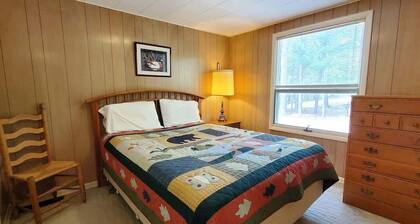 Fiebing's Rustic/Remote Cabin on two Private Lakes