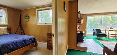 Fiebing's Rustic/Remote Cabin on two Private Lakes