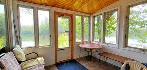 TV - Fiebing's Rustic/Remote Cabin on two Private Lakes (Traverse City)