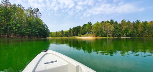 Fiebing's Rustic/Remote Cabin on two Private Lakes