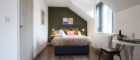 1 bedroom, desk, iron/ironing board, Internet