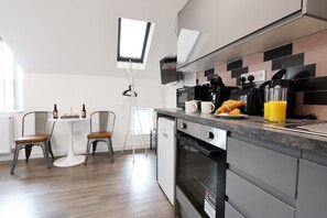 Fridge, microwave, oven, stovetop