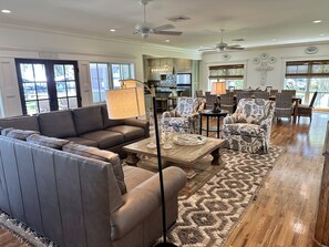 Smart TV - Heaven at Moss Lake (Sulphur)
