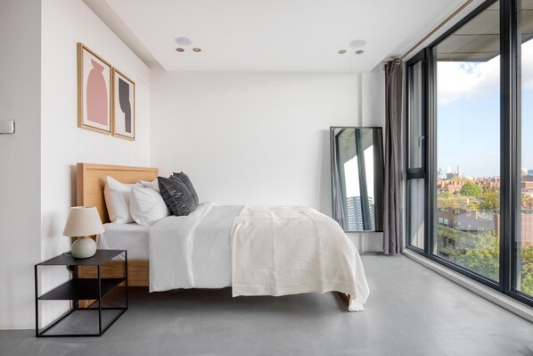 1 slaapkamer, een strijkplank/strijkijzer, wifi, beddengoed