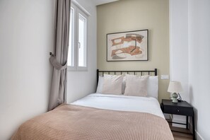 2 chambres, fer et planche à repasser, Wi-Fi, draps fournis