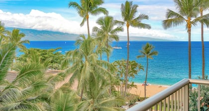 Maui Resort Rentals: The Whaler 563 - Gorgeous 5th Floor Studio w/ Fantastic Pacific Ocean Views!