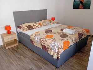 2 bedrooms, iron/ironing board, WiFi, bed sheets