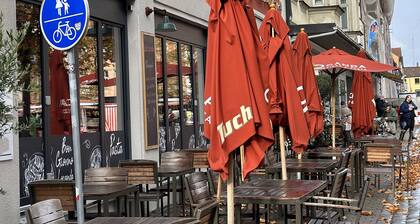 Apartment "Charmante Altbauwohnung" close to City Centre