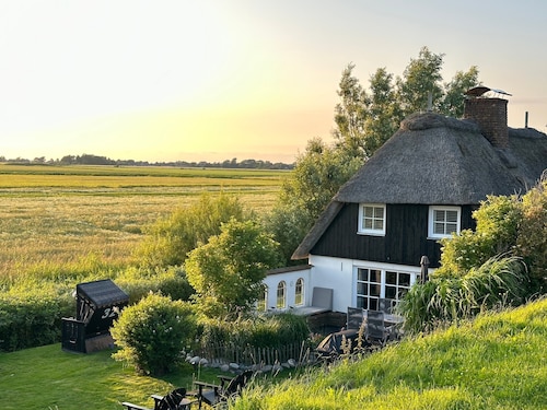 Ferienhaus 'Loft32' mit privater Terrasse, privatem Garten und WLAN