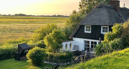 Ferienhaus 'Loft32' mit privater Terrasse, privatem Garten und WLAN