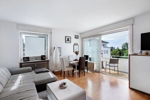 Ferienwohnung "Charmante Stadtwohnung Im Zentrum" mit Balkon und WLAN