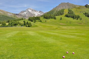 Golf - Teleo 85 Ski In - Ski Out 50m, Sestriere, Italy (Sestriere)