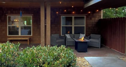 Private Setting w/Blue Ridge Mtn. Views - No Stairs - 2 King Beds - Ecusta Trail