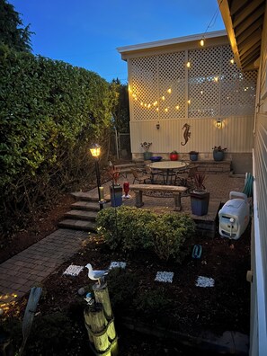 Terrace/patio - Make Victoria View your home base while exploring PNW! Garage to store your toys (Port Angeles)