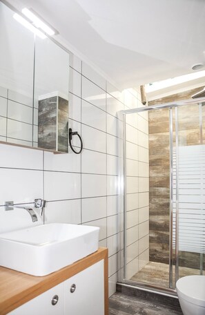 تجهيزات دش، مجففات شعر، مناشف