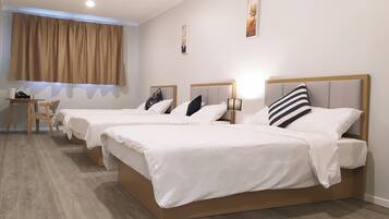 Grand Triple Room