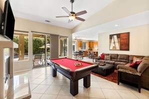 Smart TV, fireplace, DVD player, stereo - Luxurious Tuscan Villa in Cypress Estates | Pool, BBQ, Spa | Extended Stays Welcome (Palm Desert)