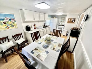 Dining - 3BR, 1BA in North Wildwood w/ Large Backyard (North Wildwood)