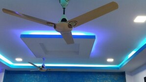 Ảnh chưa phân loại, 3 trong số 9 ảnh, nút