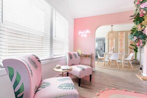 Interior - Sundown Sanctuary Near Downtown SanDiego & Gaslamp (National City)