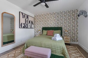 3 bedrooms, desk, iron/ironing board, free WiFi