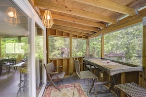 Outdoor dining - Pet-Friendly Getaway w/ Porch in Banner Elk! (Banner Elk)
