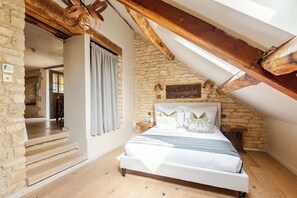 1 chambre, fer et planche à repasser, lit parapluie, Wi-Fi gratuit