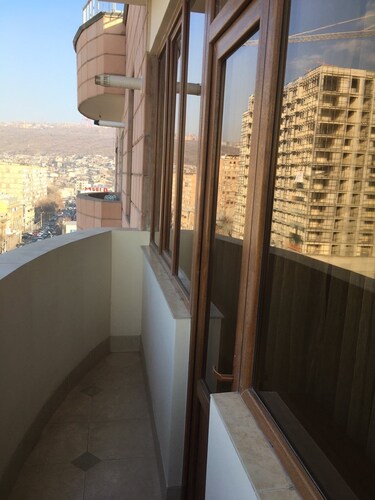 2 bed 2 bath Downtown 100Sqm