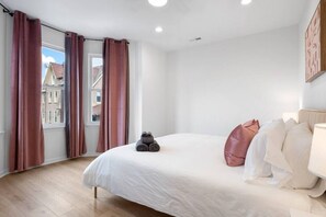 3 bedrooms, iron/ironing board, free WiFi, bed sheets