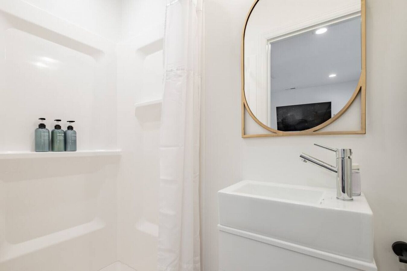 Hair dryer, towels