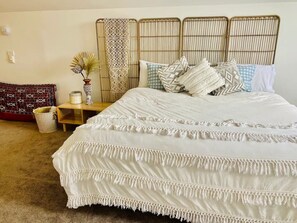 3 bedrooms, desk, soundproofing, iron/ironing board - Ombak Beach Villa~Seaside ~Margaret River
 (Gnarabup)