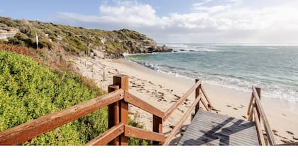 Margaret River Beach House ~ Ombak Villa