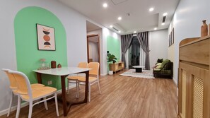 Dining - Luxury 2Br Netflix Apartment 27 Thai Thinh (Hà Nội)