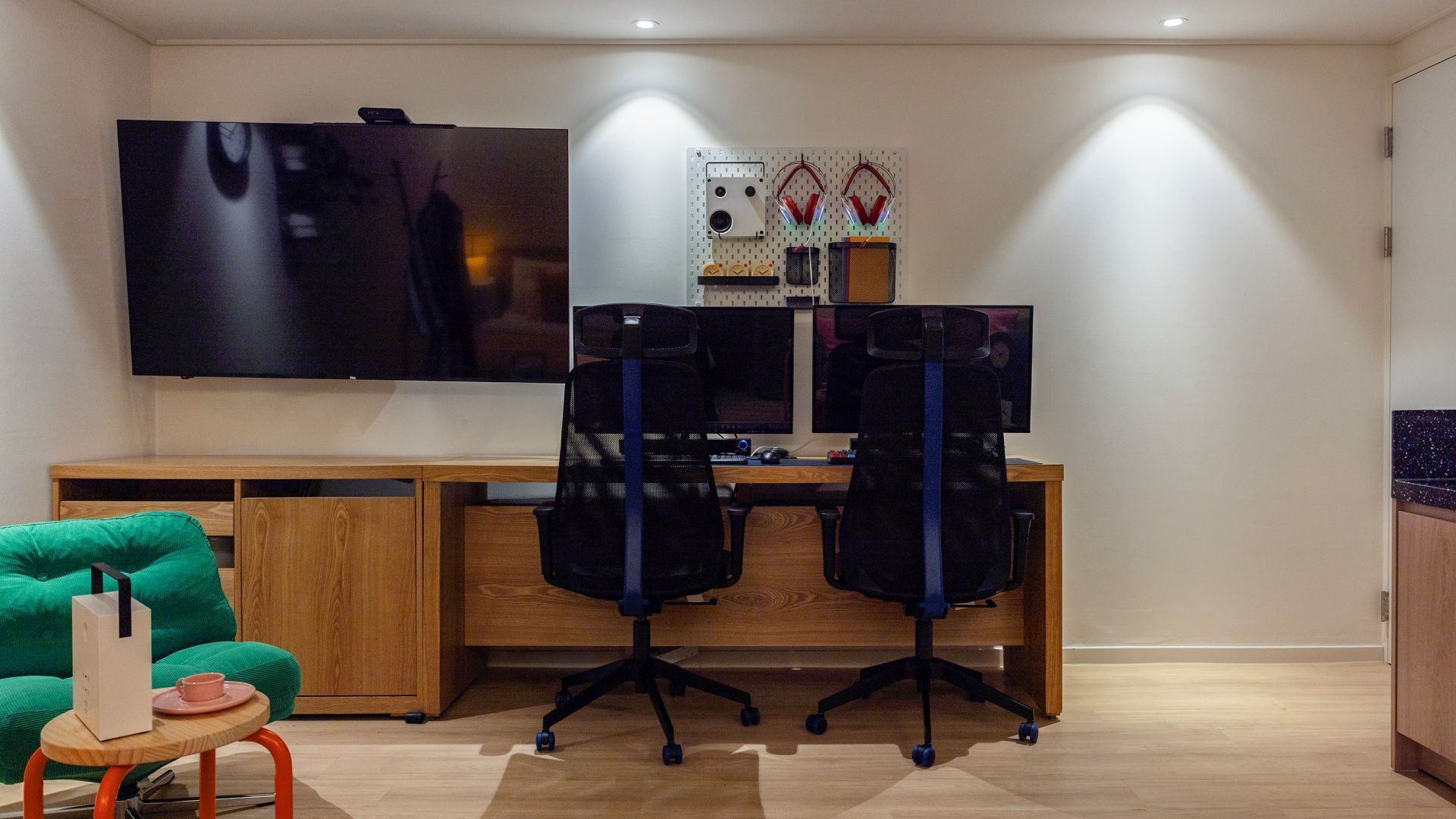 Z SPA-2PC | Sengetøy av topp kvalitet, skrivebord, lydisolert og wi-fi (inkludert)