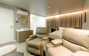 1 habitación, ropa de cama de alta calidad y escritorio 