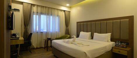 1 bedroom, Frette Italian sheets, premium bedding, free WiFi