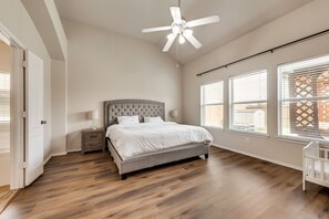 5 makuuhuonetta, silitysrauta/-lauta, Wi-Fi, vuodevaatteet